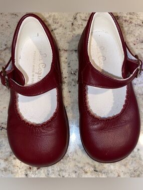 La Coqueta Spain $99 Little Girls Mary Jane Red Scalloped EU 23 US Toddler 7